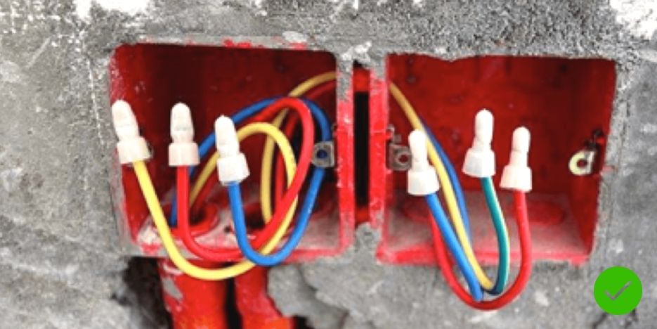 所有裸露線頭是否使用絕緣膠布包裹?