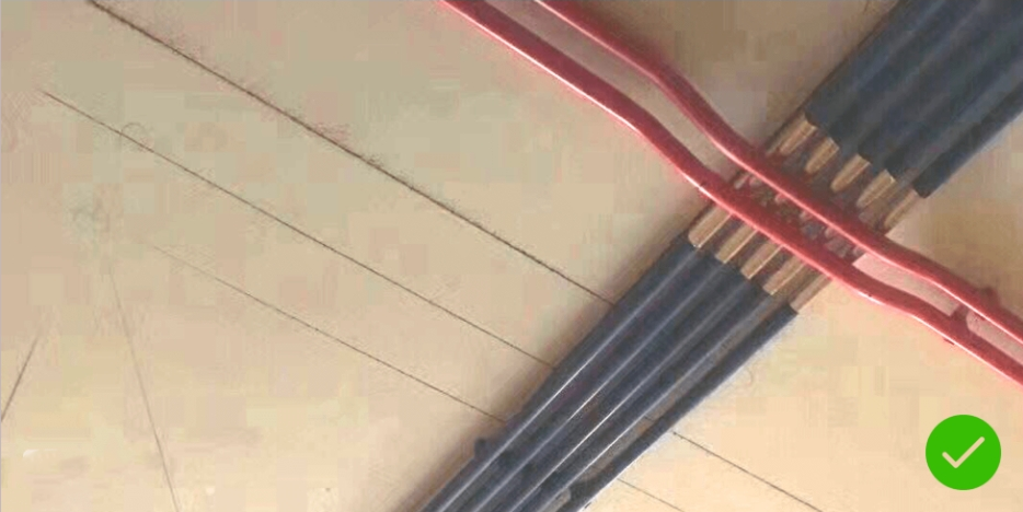 強(qiáng)電管和弱電管重疊處是否使用錫箔紙包裹?
