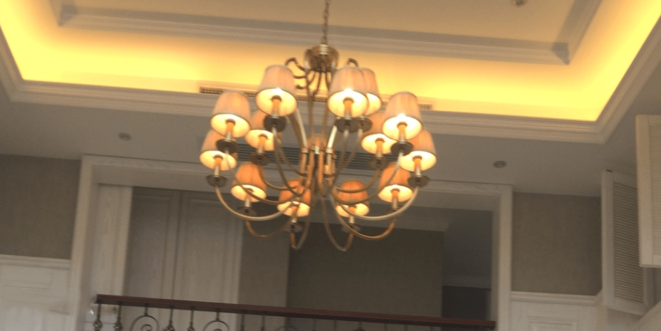 壁燈、吊燈安裝是否牢固?開啟時是否有延遲?